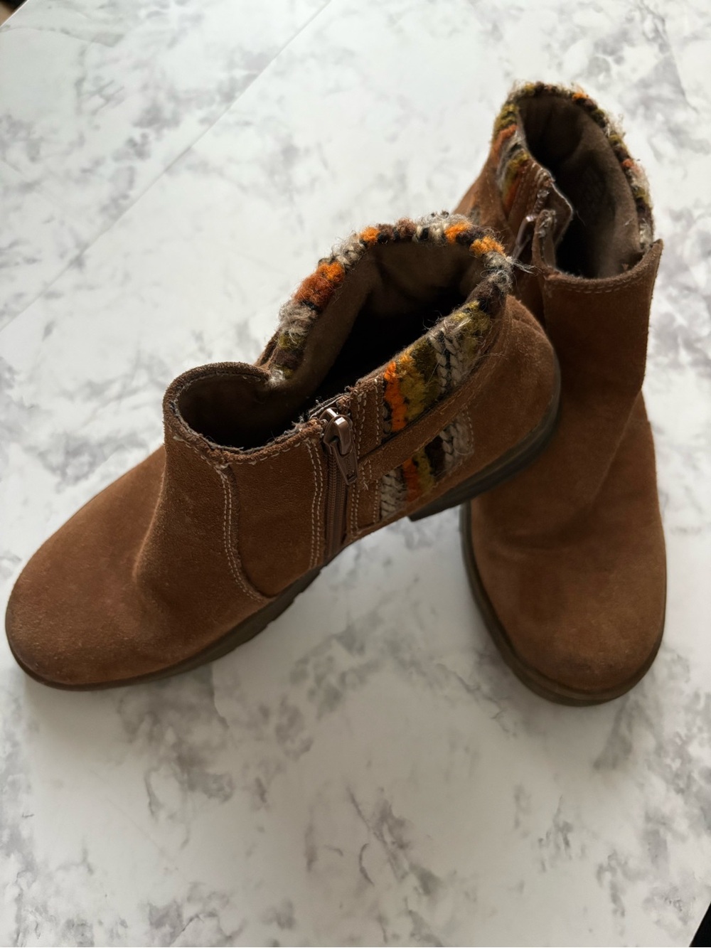 Earth Origins Brown Suede Ankle Boots with Multicolor Knit Trim